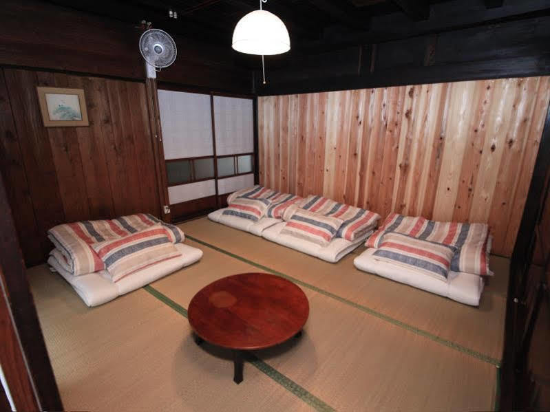 Shirakawa-Go Hostel Экстерьер фото